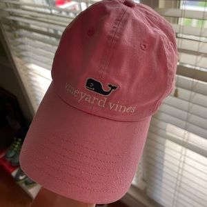 2 Vineyard Vines hats